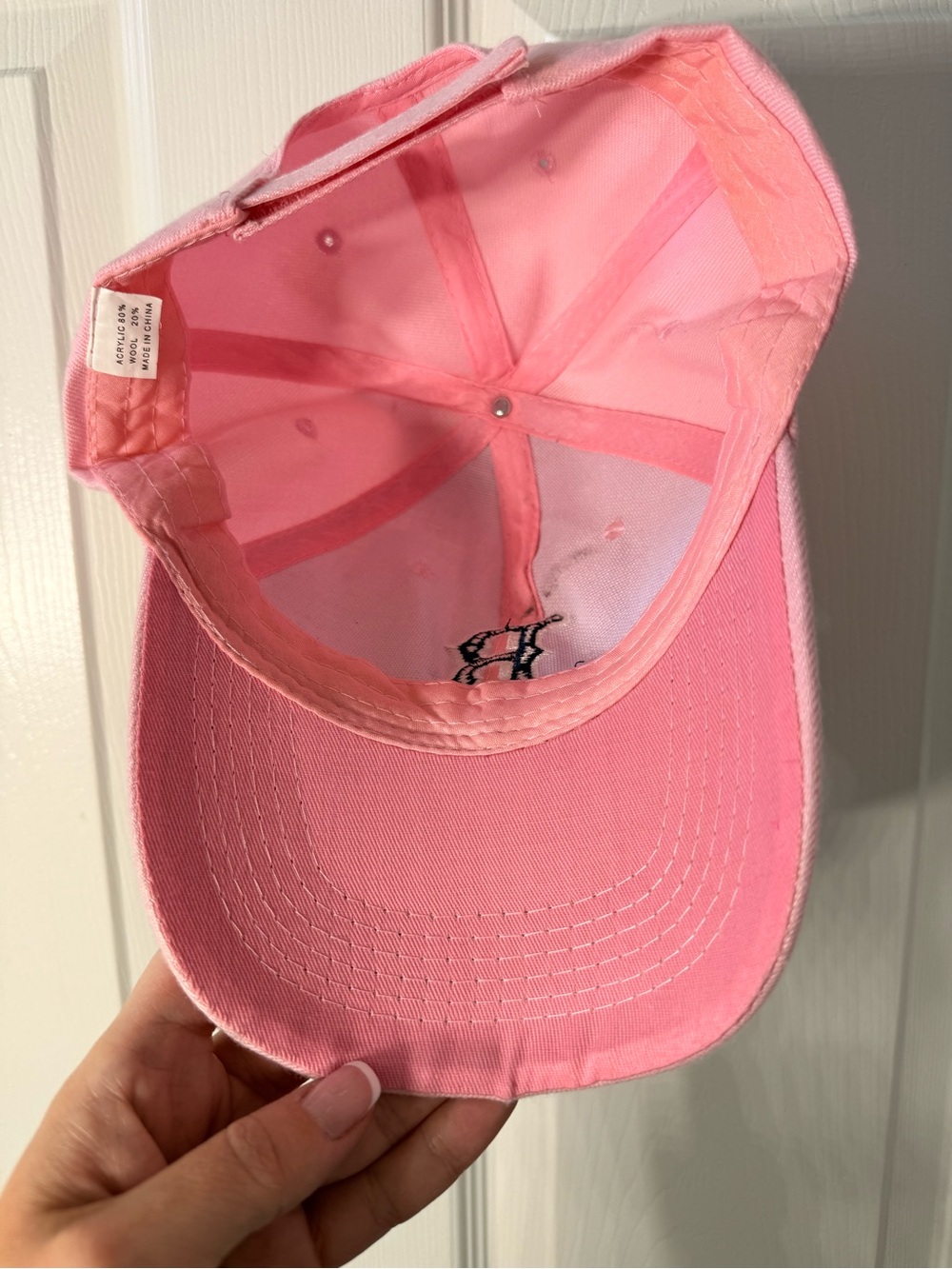 Pink Baseball Cap with Embroidered 'B' Logo - Picture 3 of 3